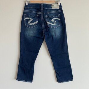 SILVER SUKI Mid Capri Jeans Dark Wash Size 28x225